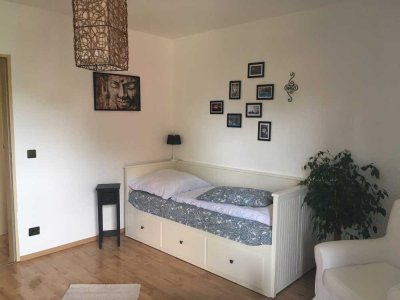 Geschmackvolle 1-Raum-EG-Wohnung mit gehobener Innenausstattung mit EBK in Leverkusen