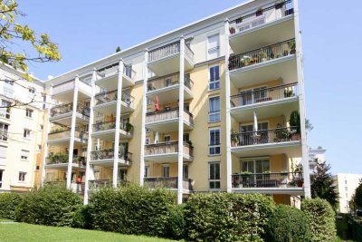 Wohntraum in Haidhausen! Große 2 Zi.-EG-Whg. mit Süd-Terrasse und eigenem Gartenanteil im französisc