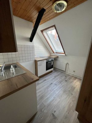 Dachgeschosswohnung im Fachwerkstil  mit moderner Einbauküche