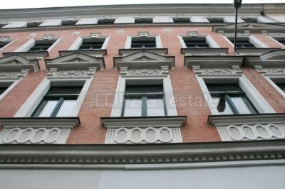 +++Eigentumswohnung mit 2 Zimmern und Balkon im sanierten Altbau+++