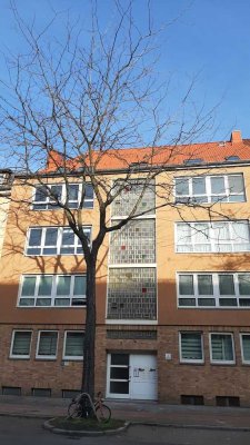 Klasse Wohnung für Familie oder WG