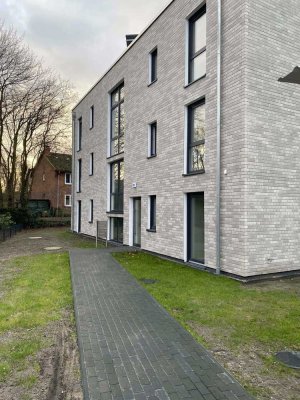 Moderne 2­-Zimmer Wohnung mit Terrasse in ruhige Lage zu vermieten