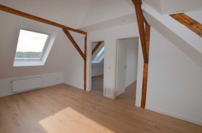 Kölner Süden: Stilvoll saniert:  5,5 Zimmer Wohnung in Köln, Rondorf