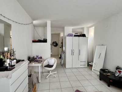Helle 1-Zimmer-Wohnung mit Einbauküche in Mannheim