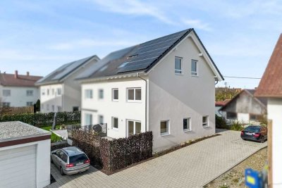 Sofort bezugsfrei! Neuwertige Doppelhaushälfte mit energetischen Vorzügen.