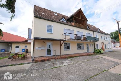 Renovierte 3-Zi.-Erdgeschosswohnung mit Terrasse und Stellplatz vor den Toren Nördlingens