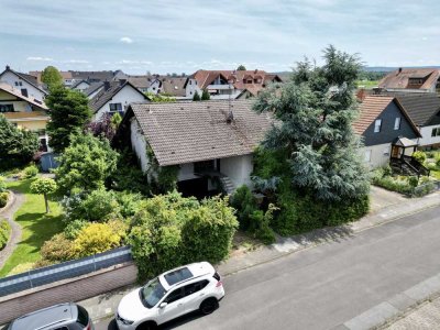 Freistehendes Einfamilienhaus – Idyllisch gelegenes Sanierungs- oder Neubauobjekt in ruhiger Nachbar