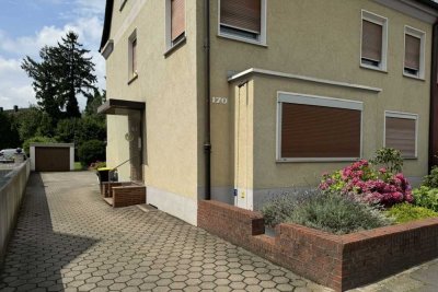 Gepflegte Wohnung 1 Etage 3 Parteien Haus mit Garten