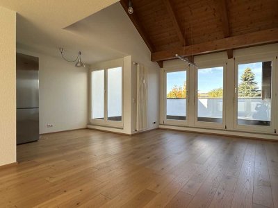 Lichtdurchflutete Maisonette-Dachgeschosswohnung mit Galerie und zwei Balkonen in Lörrach