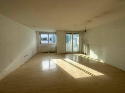 3 Zimmer Eigentum mit Loggia Nähe Kagraner Platz