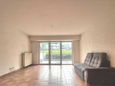 Helle Souterrainwohnung mit Garten