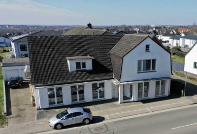 Solides Wohnhaus mit 5 WE + 2 Ladenlokale als Kapitalanlage
Kirchlengern, Lübbecker Straße 105