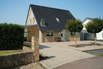 freistehendes EFH mit Wintergarten & Solar - bezugsfertig in toller Wohnlage