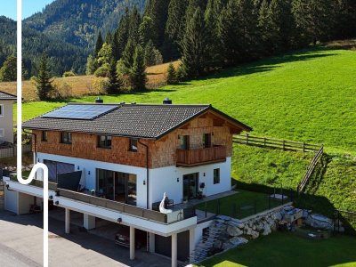 DAS MARTINER | Neuwertige Doppelhaushälfte mit Garage &amp; Doppelcarport