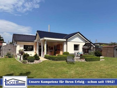 Charmantes Ferienhaus mit idyllischem Garten in der Aalbeek-Siedlung in Niendorf.