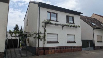 6-Räume, ein Haus- dein Zuhause mit schönem Garten in Neulußheim