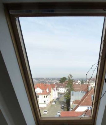 Helle 3-Zimmer DG-Wohnung in Aussichtslage Degerloch-Haigst