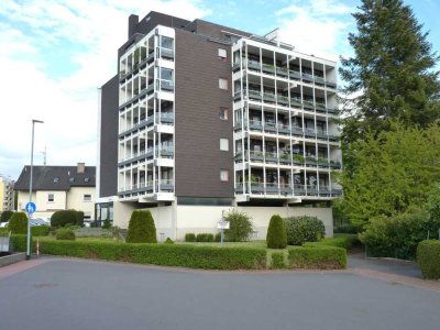 Großzügige 2,5-Zim.-Wohnung mit Garagenstellplatz