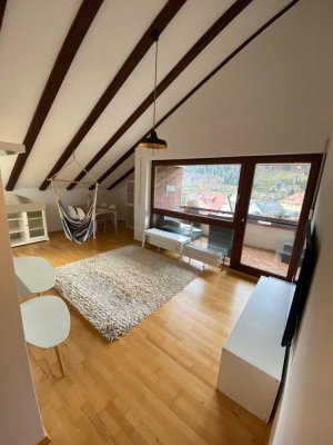 Attraktive 2 Zimmer-Dachgeschosswohnung mit Balkon und Einbauküche in Bad Wildbad