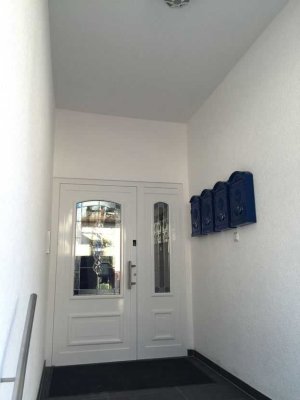 VOLLMÖBLIERTE 1,5-ZIMMER-Hochparterre-Wohnung in Karlsruhe
