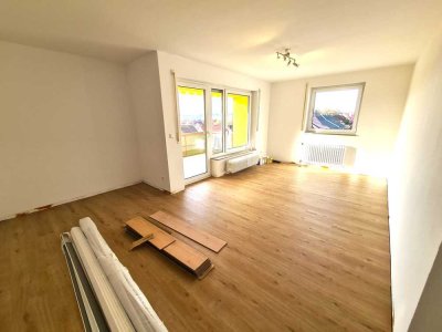 Renovierte/Sanierte hochwertige 4 Zi.-Wohnung mit Weitblick in ruhiger Wohnsiedlung in Ellwangen