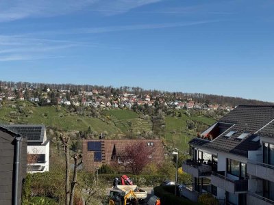 "Erstbezug nach Sanierung - Moderne 4,5-Zi.-OG-ETW in Sillenbuch"