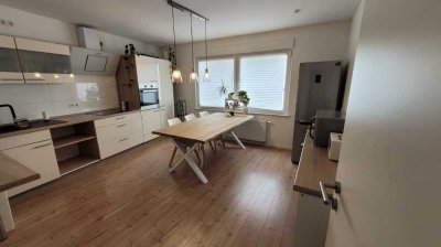 Exklusive 3 Zimmer Wohnung mit großer Terrasse!