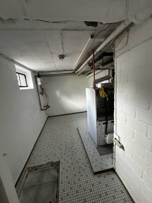 Günstiges, saniertes 4-Raum-Reihenendhaus mit gehobener Innenausstattung in Burgdorf