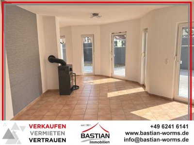 Es lebe die Familie… in einem modernen EFH: ca. 144 m² Wfl. - Garten - Doppelgarage - Rheindürkheim!