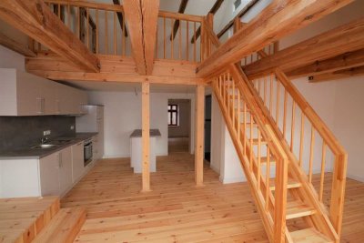 Exklusiv ausgestattete 3-Zimmer-Wohnung mit offener Galerie und Balkon