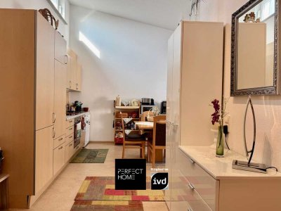 ++Seniorengerechte 2-Zimmer-Wohnung mit Balkon und hohen Decken++ Ideale Kapitalanlage!