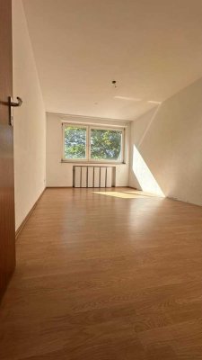 Ihr neues Zuhause in ruhiger Lage in Köln-DEUTZ– 4,5-Zimmer-Wohnung in Rheinnähe
