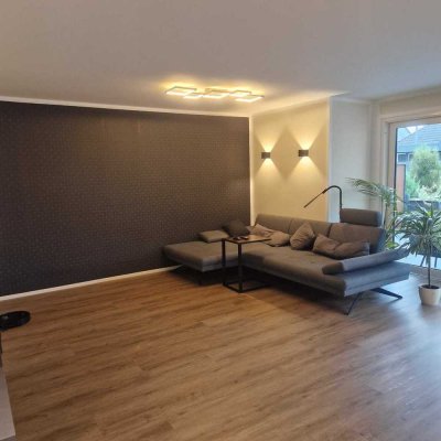 Moderne Doppelhaushälfte in gehobener Wohnlage – hochwertig ausgestattet, mit Garage und Terrasse