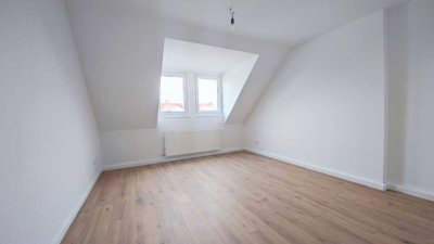 Große 4-Zimmerwohnung + Tageslichtbad + Einbauküche als Option