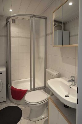 WG-Zimmer für Studenten/Pendler in 3er WG-Neugründung