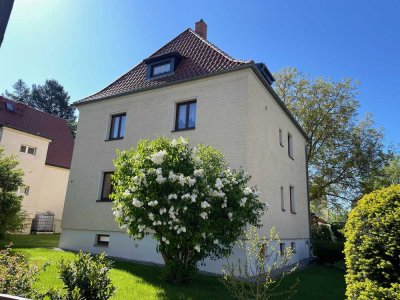* komplett neu sanierte 2,5 Raumwohnung in sehr gepflegtem 2-Familienhaus - ID 6445*