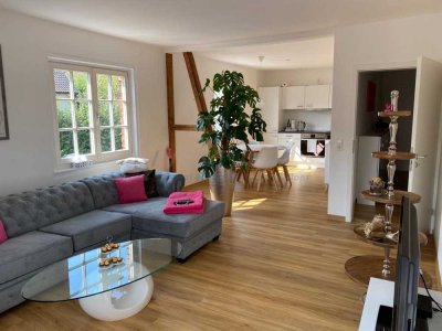 *Nähe Uni Hohenheim-Zentral gelegene Wo. 64 m², frisch gestrichen, Küche, ohne Balkon u. Stellplatz