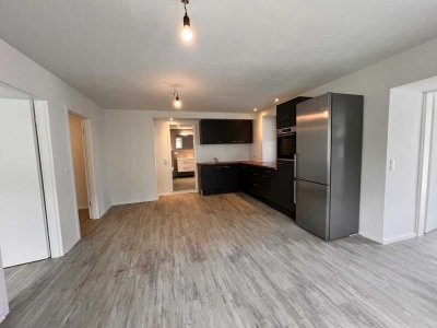 Schön sanierte Wohnung mit hochwertiger Küche & Terrasse