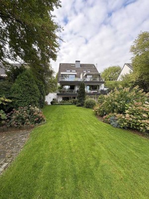 Ihre Wellness-Oase in Wittlaer: Große 3-Zimmer-Wohnung mit Garten, Sauna und Kamin.