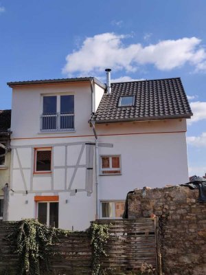 7-Zimmer-Doppelhaushälfte mit Einbauküche in Zuzenhausen