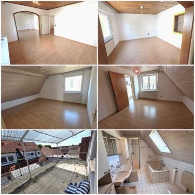 Großzügige Maisonettenwohnung mit 2 Bädern, 2 Dachterrassen , Garage und Stellplatz in einem 2-FH