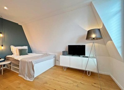 ***TOP*** erstklassig voll möbliertes DG-Apartment im Stilaltbau - Bestlage - Nähe Schweizer Platz