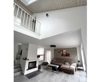 Luxuriöse Maisonettewohnung in Langen (Steinberg) – Lichtdurchflutet, mit Galerie & großem Balkon