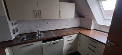 Helle 2-Zimmer Dachgeschosswohnung mit Balkon in Donauwörth, Nähe Bahnhof
