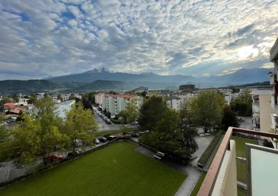 Bijoux für Liebhaber, stilvolle 3-Zimmer-Wohnung, zentrums- und naturnah, mit Loggia und Garage, einzugsbereit!