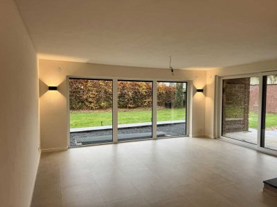 Vollständig modernisierte EG-Wohnung mit großem Garten