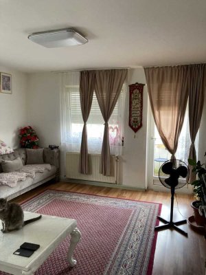 schöne Wohnung mit Balkon
