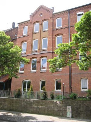 Modernisierte 3 Zimmer Wohnung mit gr. Terrasse und kl.  Gartenanteil am Moritzberg