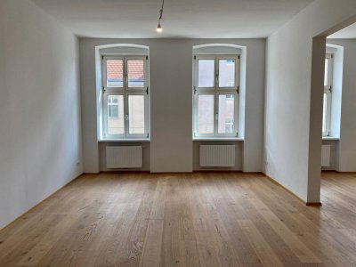 Schön sanierte 2 Zimmer Altbauwohnung mit perfekter Verkehrsanbindung