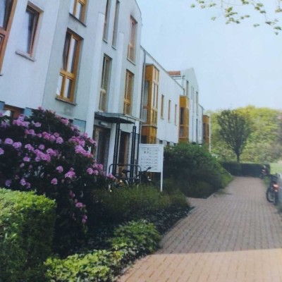 Helle 4-Zimmer-Wohnung im 1. OG mit Garage in Panketal